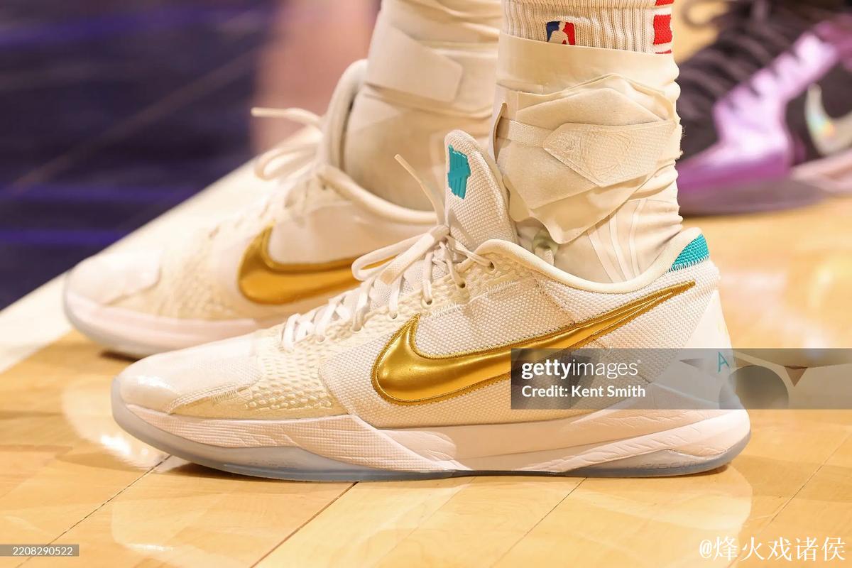 吉迪23+15+10公牛险胜雄鹿 雷霆灭黄蜂10连胜