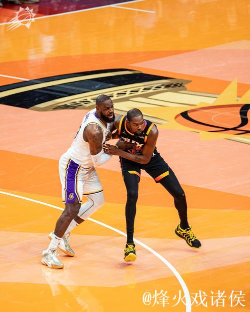 湖人三崩重演！杜兰特回归助太阳大胜湖人终结5连败