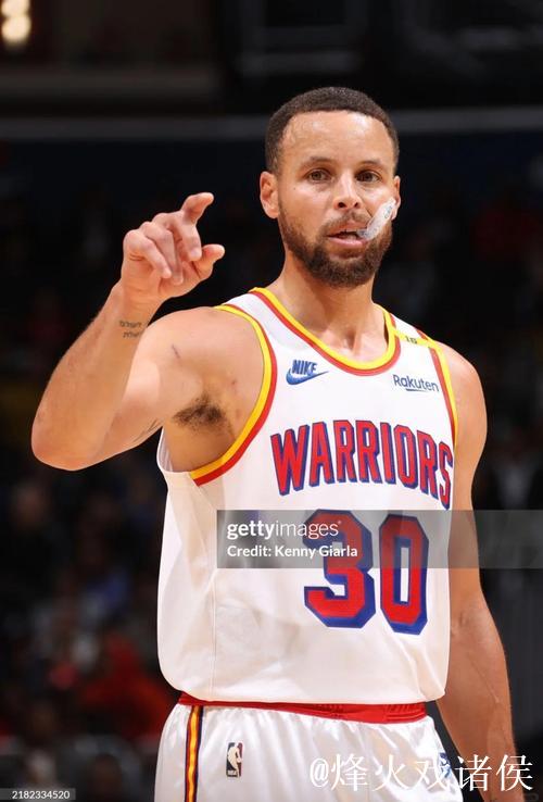 库里回归砍下24分普尔24分难救主 勇士击败奇才豪取4连胜